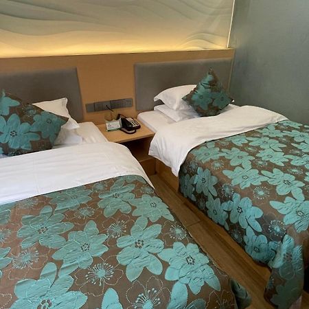 Hongxiang Hotel Canton Extérieur photo