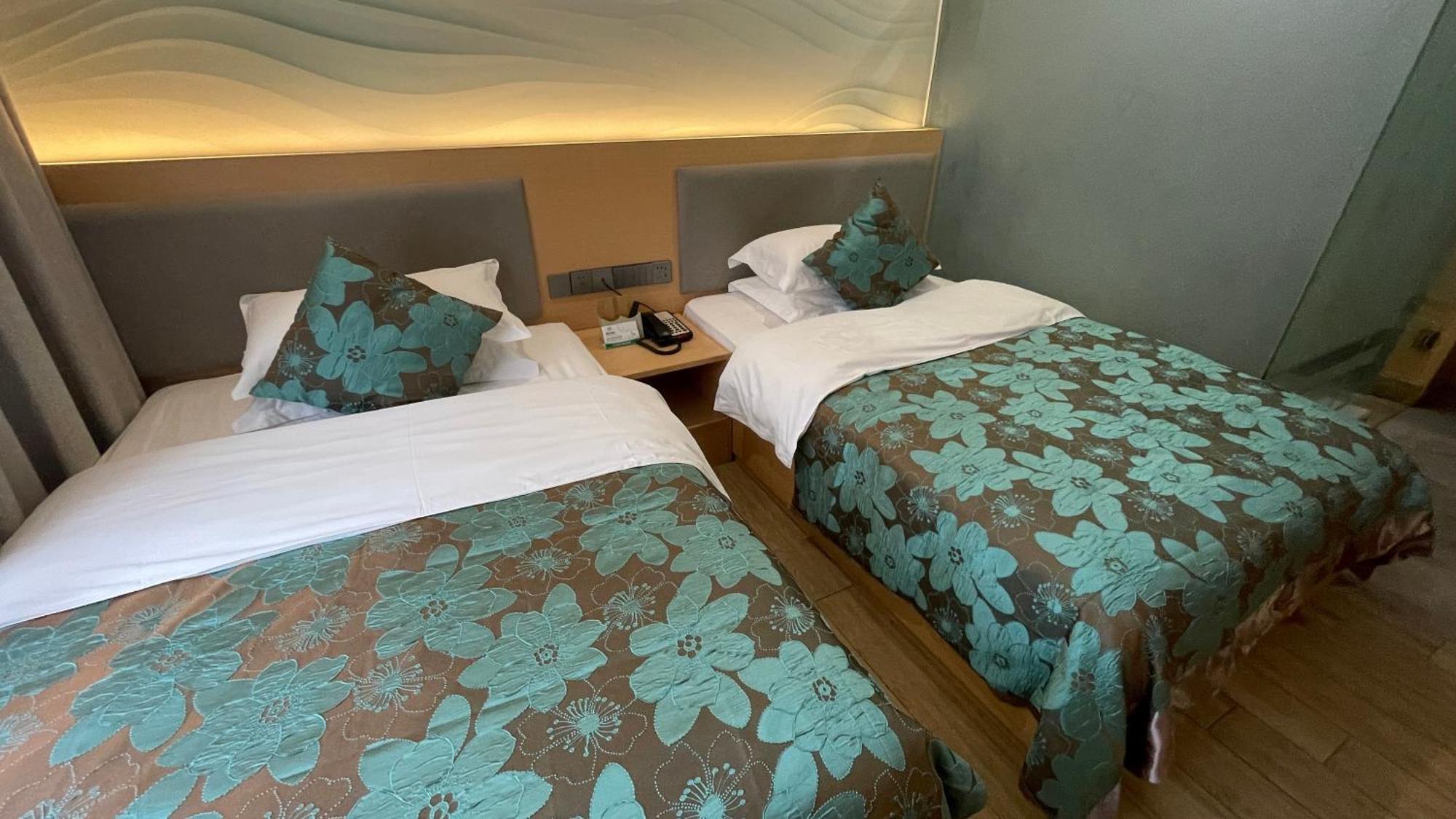Hongxiang Hotel Canton Extérieur photo