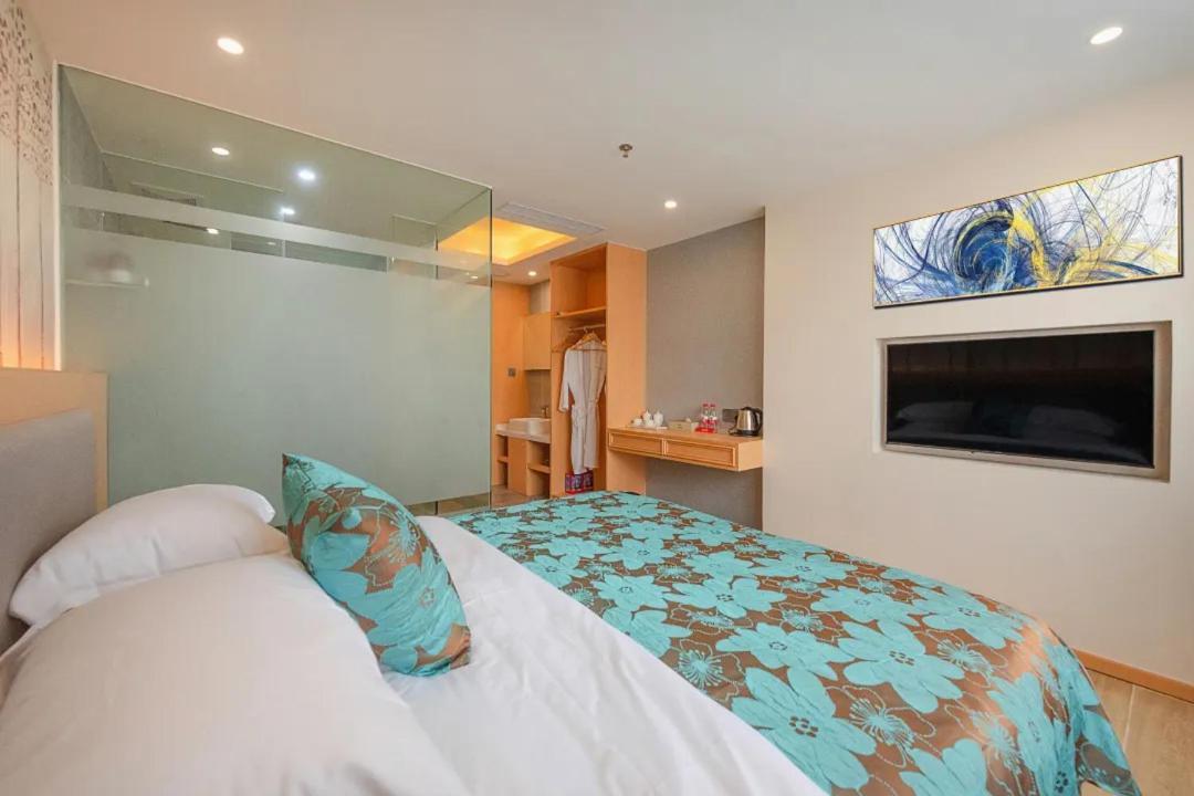 Hongxiang Hotel Canton Chambre photo
